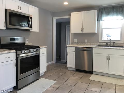 7104 Murray Ridge Rd, Elyria, OH 44035 photo 23
