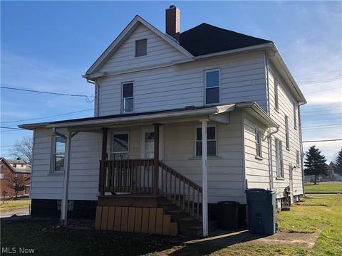 139 Sexton St, Struthers, OH 44471 photo 3