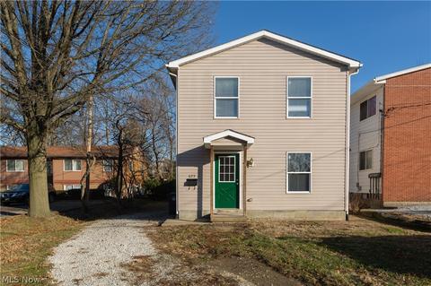 577 Thayer St, Akron, OH 44310 photo 1