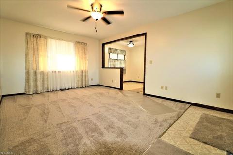 9 Prospect St, Monroeville, OH 44847 photo 2