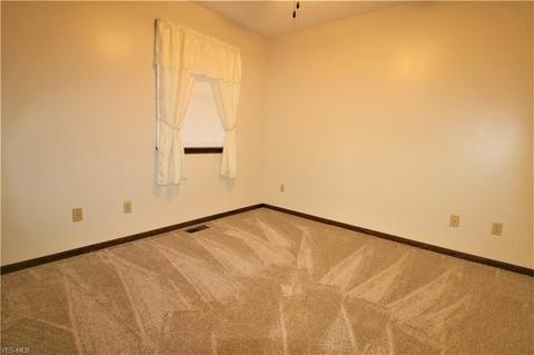 9 Prospect St, Monroeville, OH 44847 photo 8