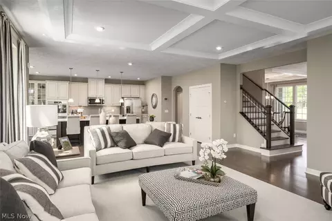 2253 Pendleton Ct, Avon, OH 44011 photo 3