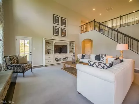 2352 Pendleton Ct, Avon, OH 44011 photo 3