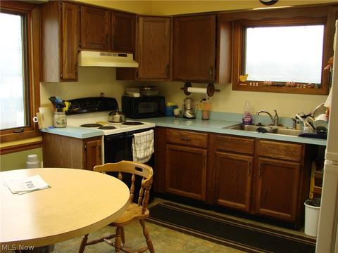 160 Harvard Ave, Elyria, OH 44035 photo 10