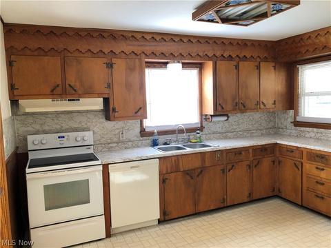 2112 Millers Ave, Belpre, OH 45714 photo 11