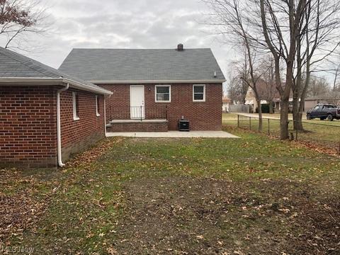 1834 E 37th St, Lorain, OH 44055 photo 7