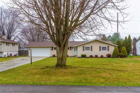 167 Nottingham Dr, Elyria, OH 44035 photo 1