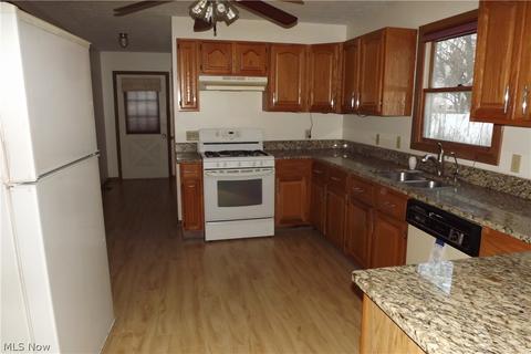 6445 State Rd, Parma, OH 44134 photo 8
