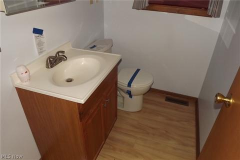 6445 State Rd, Parma, OH 44134 photo 12