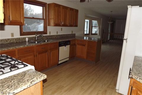 6445 State Rd, Parma, OH 44134 photo 9