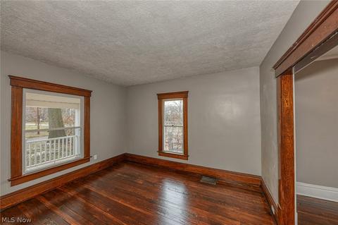 298 Julien Ave, Akron, OH 44310 photo 12