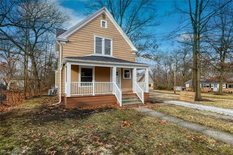 298 Julien Ave, Akron, OH 44310 photo 3