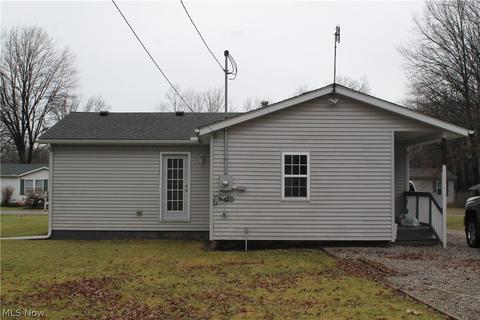 2124 Harrison Ave, Lorain, OH 44055 photo 4