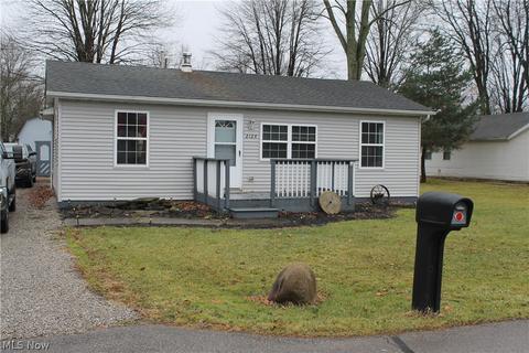 2124 Harrison Ave, Lorain, OH 44055 photo 1