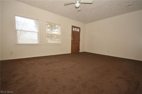 887 Kickapoo Ave, Akron, OH 44305 photo 12