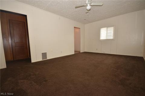 887 Kickapoo Ave, Akron, OH 44305 photo 13