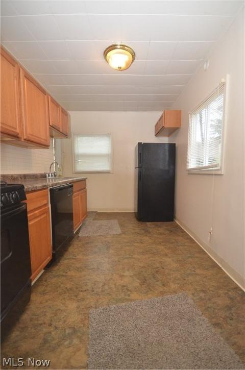 887 Kickapoo Ave, Akron, OH 44305 photo 10