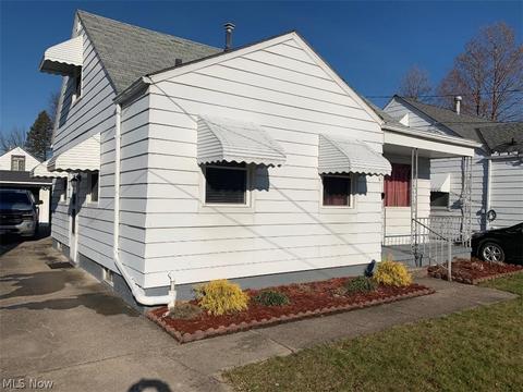 534 Cambridge, Elyria, OH 44035 photo 2