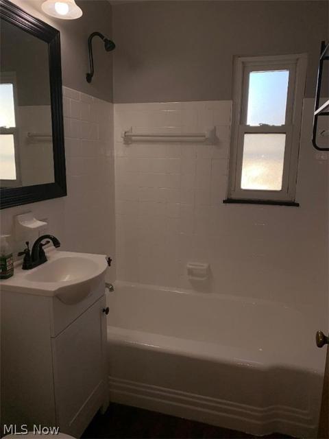 534 Cambridge, Elyria, OH 44035 photo 4