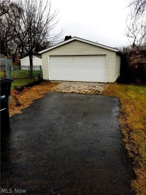 691 Ranney St, Akron, OH 44310 photo 5
