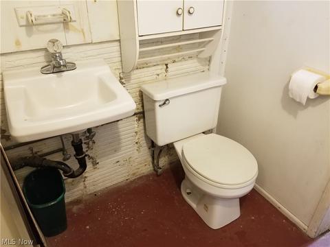691 Ranney St, Akron, OH 44310 photo 33