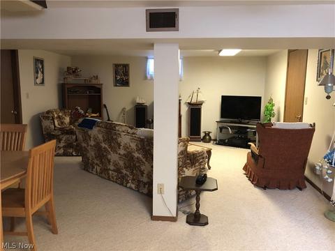 704 E Shafer Ave, Dover, OH 44622 photo 11