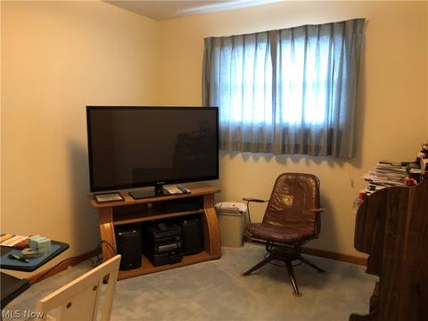 704 E Shafer Ave, Dover, OH 44622 photo 7