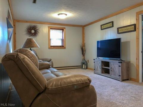 500 Betscher Ave, Dover, OH 44622 photo 14