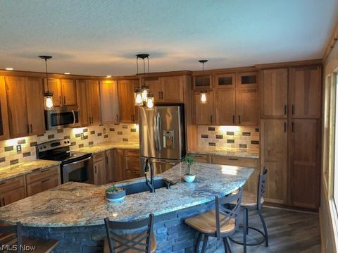 500 Betscher Ave, Dover, OH 44622 photo 12