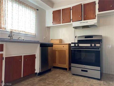 2316 Packard, Lorain, OH 44055 photo 8