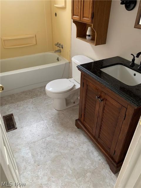 2316 Packard, Lorain, OH 44055 photo 12