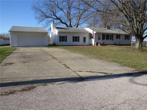 3341 Ridgewood Ave, Ashtabula, OH 44004 photo 1