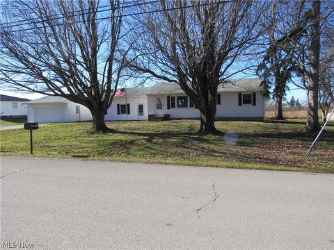 3341 Ridgewood Ave, Ashtabula, OH 44004 photo 3