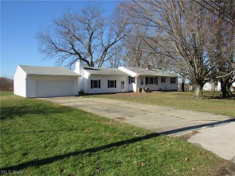 3341 Ridgewood Ave, Ashtabula, OH 44004 photo 2