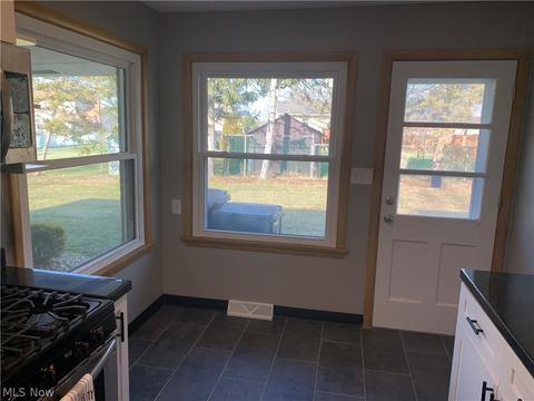 101 Nottingham Dr, Elyria, OH 44035 photo 12