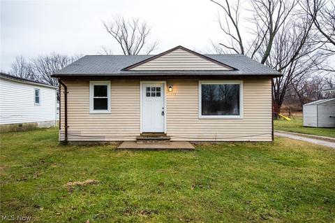 4503 Maple St, Perry, OH 44081 photo 1