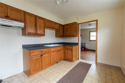 4503 Maple St, Perry, OH 44081 photo 9