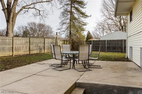 282 Berwin Pl, Munroe Falls, OH 44262 photo 3