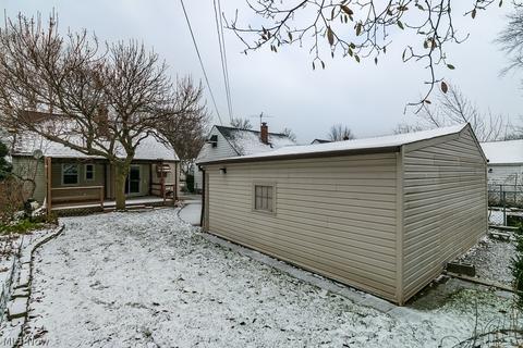 24660 Devoe Ave, Euclid, OH 44123 photo 25