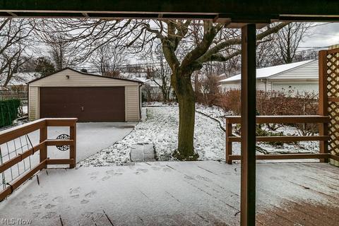 24660 Devoe Ave, Euclid, OH 44123 photo 3