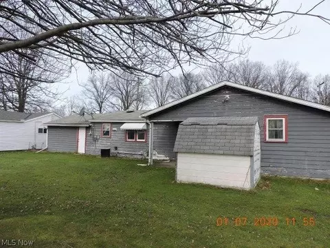 2100 E 31st St, Ashtabula, OH 44004 photo 2