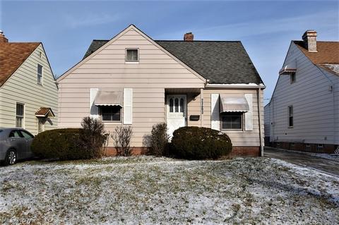 21603 Kenyon Dr, Maple Heights, OH 44137 photo 1