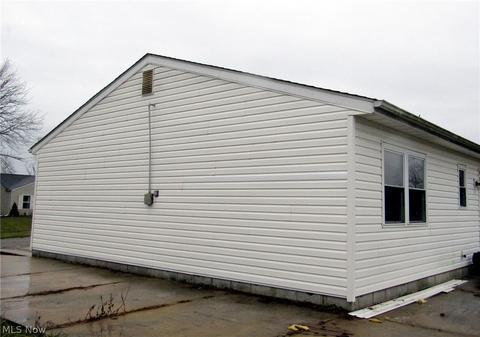 9929 Green Dr, Windham, OH 44288 photo 11