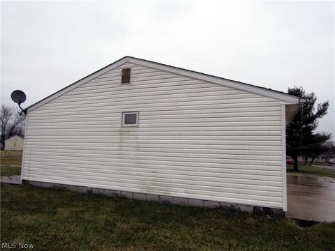 9929 Green Dr, Windham, OH 44288 photo 10