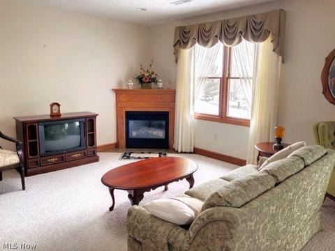 221 Pinehurst Dr, Dover, OH 44622 photo 12