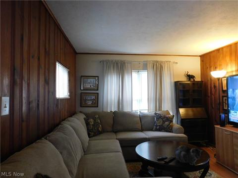 2435 Linwood Dr, Ashtabula, OH 44004 photo 6