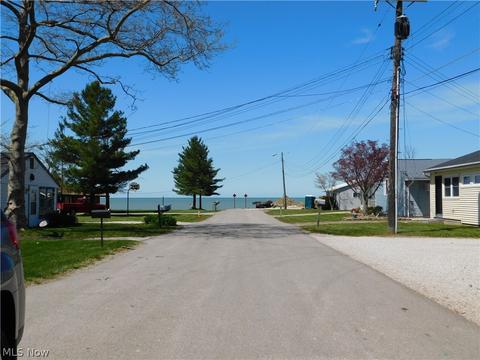 2435 Linwood Dr, Ashtabula, OH 44004 photo 13