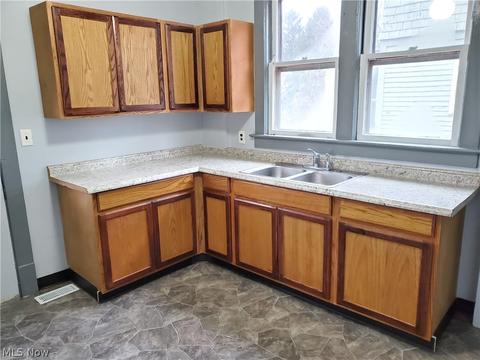1709 Prospect Rd, Ashtabula, OH 44004 photo 8