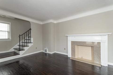4908 Edsal Dr, Lyndhurst, OH 44124 photo 13