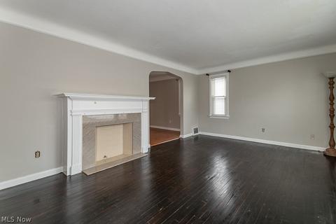4908 Edsal Dr, Lyndhurst, OH 44124 photo 5